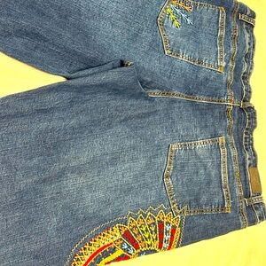 L&B boyfriend jeans with embroidering